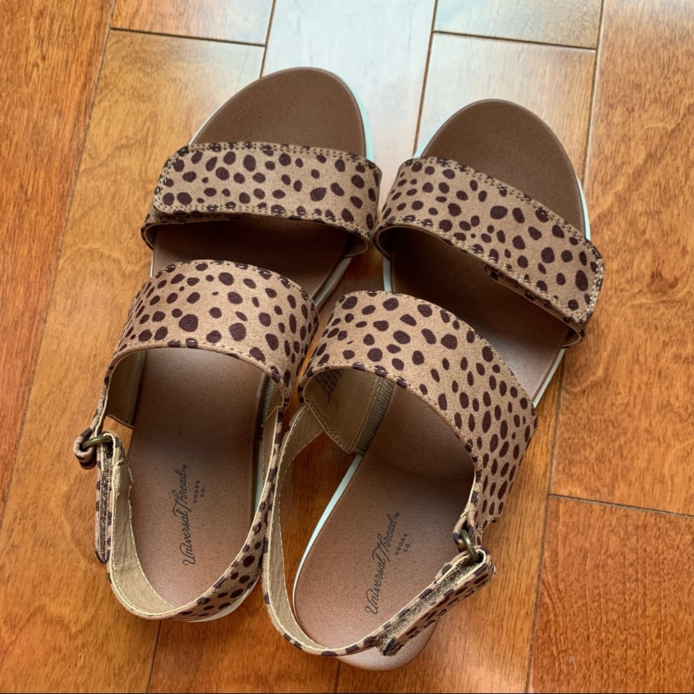 Universal Thread sandal - leopard print